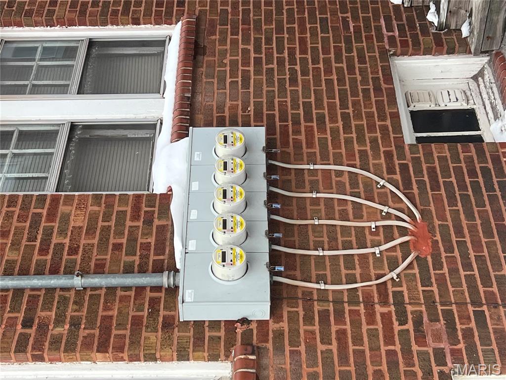 Homes for sale in Richmond Heights, MO | 7076 Mitchell Ave, Richmond Heights, MO 63117 | MLS# MIS26004947