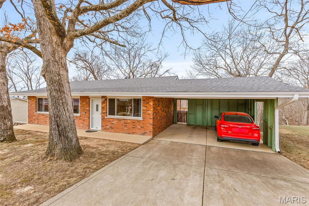 Homes for sale in High Ridge, MO | 2917 Raw Wind Dr, High Ridge, MO 63049 | MLS# MIS26005081