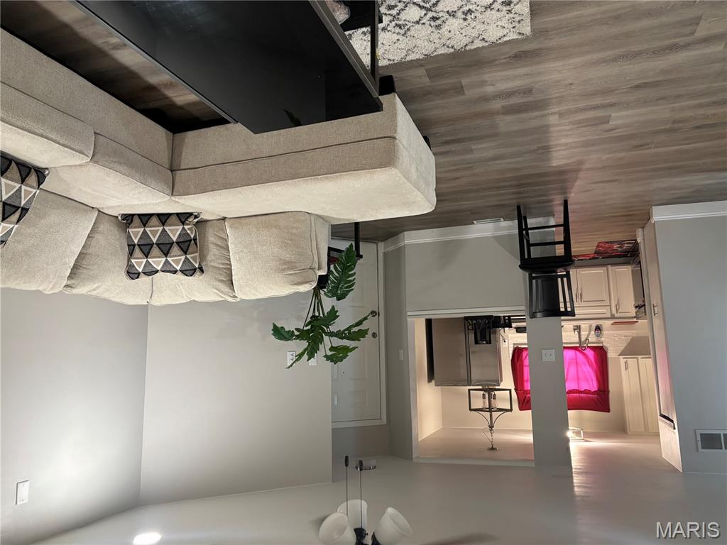 Homes for sale in Hazelwood, MO | 4205 Canal Dr, Hazelwood, MO 63034 | MLS# MIS26005159