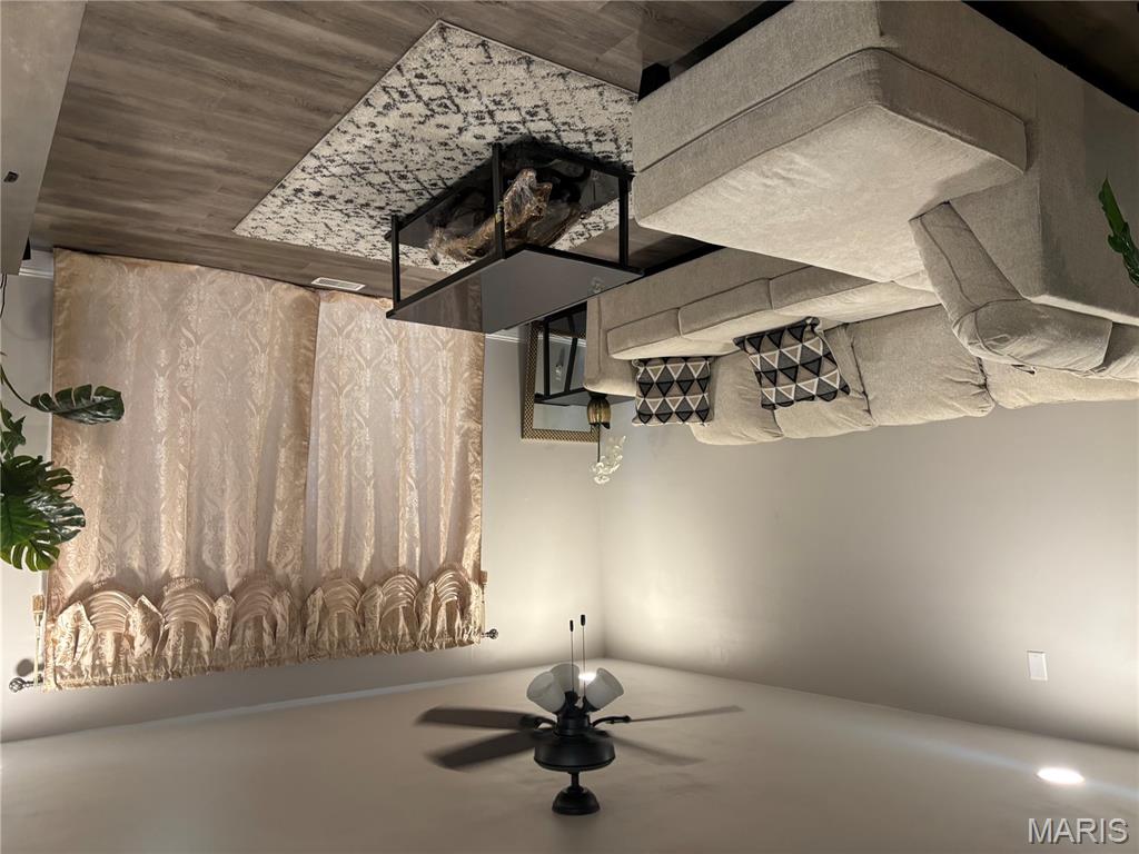 Homes for sale in Hazelwood, MO | 4205 Canal Dr, Hazelwood, MO 63034 | MLS# MIS26005159