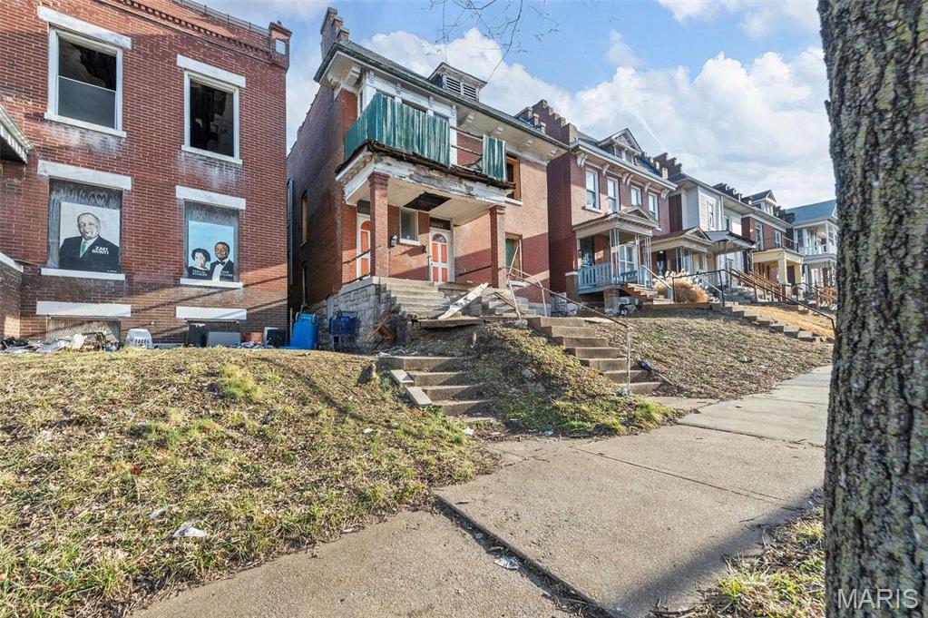 Homes for sale in St Louis, MO | 5943 Page Blvd, St Louis, MO 63112 | MLS# MIS26005215