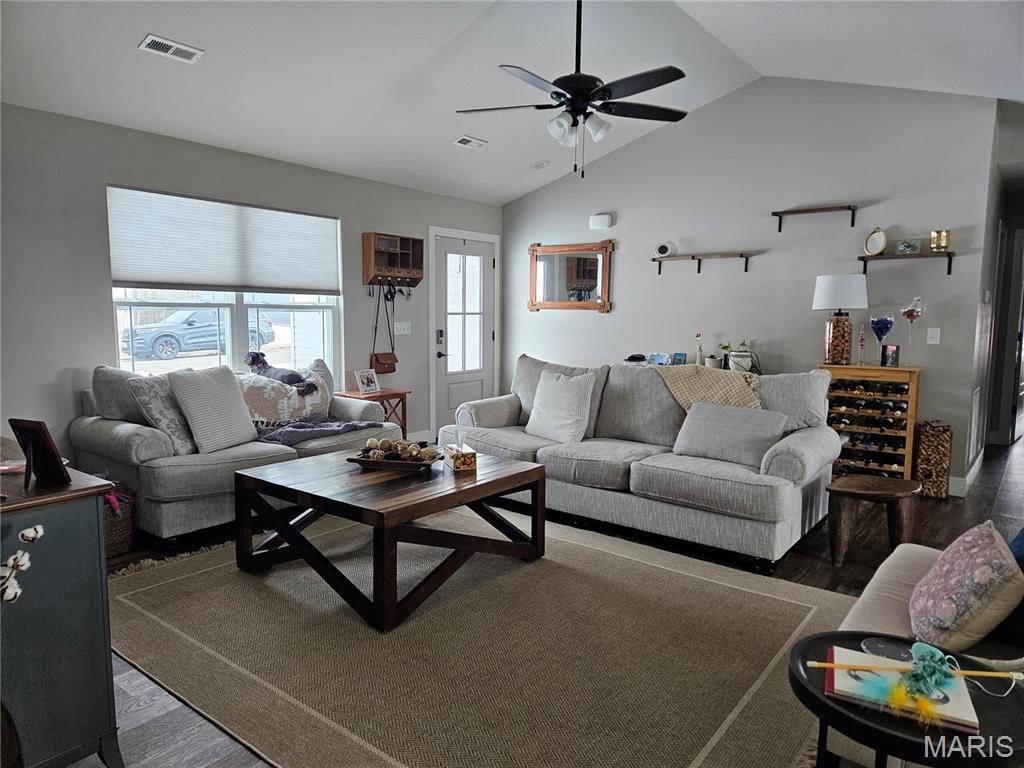 Homes for sale in Waynesville, MO | 160 Mesa Dr, Waynesville, MO 65583 | MLS# MIS26005293