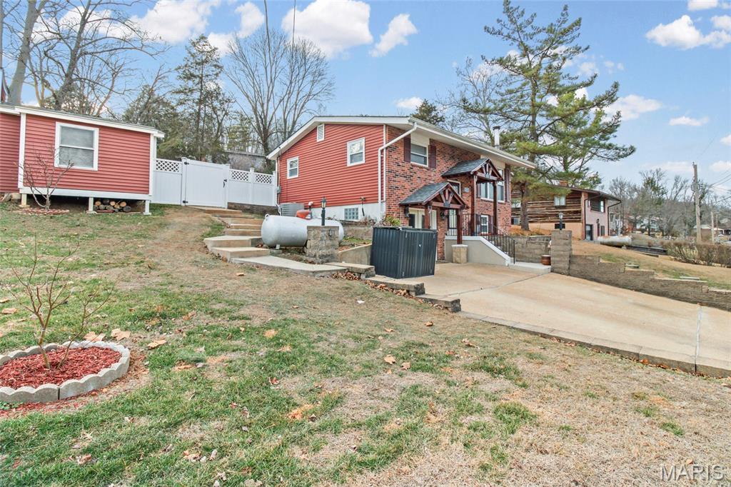 Homes for sale in High Ridge, MO | 2837 Paula Ln, High Ridge, MO 63049 | MLS# MIS26005317