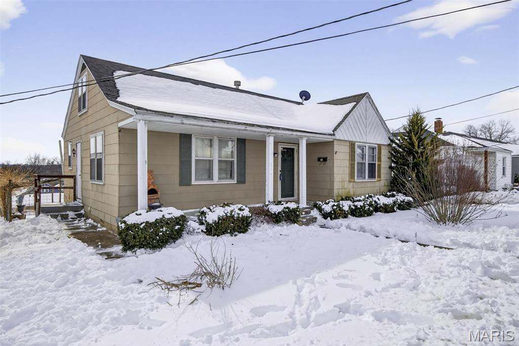 Homes for sale in Ste Genevieve, MO | 930 Ridgeway St, Ste Genevieve, MO 63670 | MLS# MIS26005348