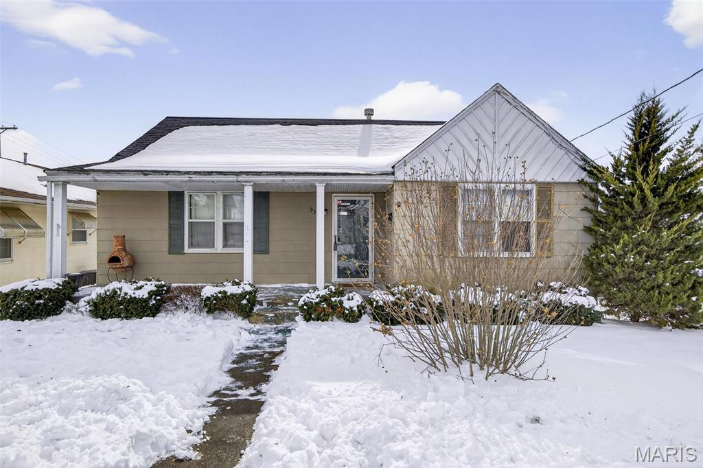 Homes for sale in Ste Genevieve, MO | 930 Ridgeway St, Ste Genevieve, MO 63670 | MLS# MIS26005348