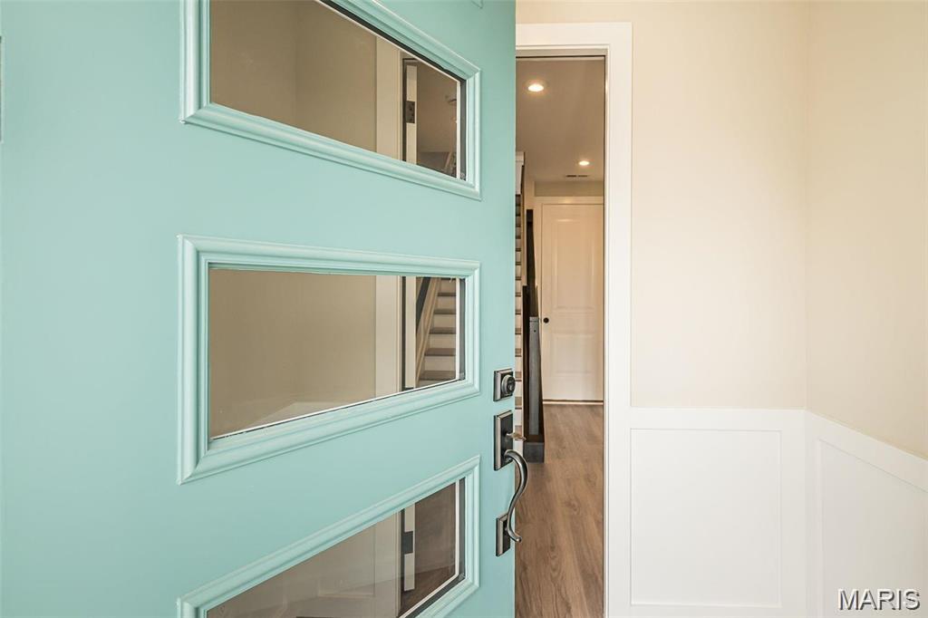 Homes for sale in Richmond Heights, MO | 1347 W Gateway Hts W, Richmond Heights, MO 63144 | MLS# MIS26005355