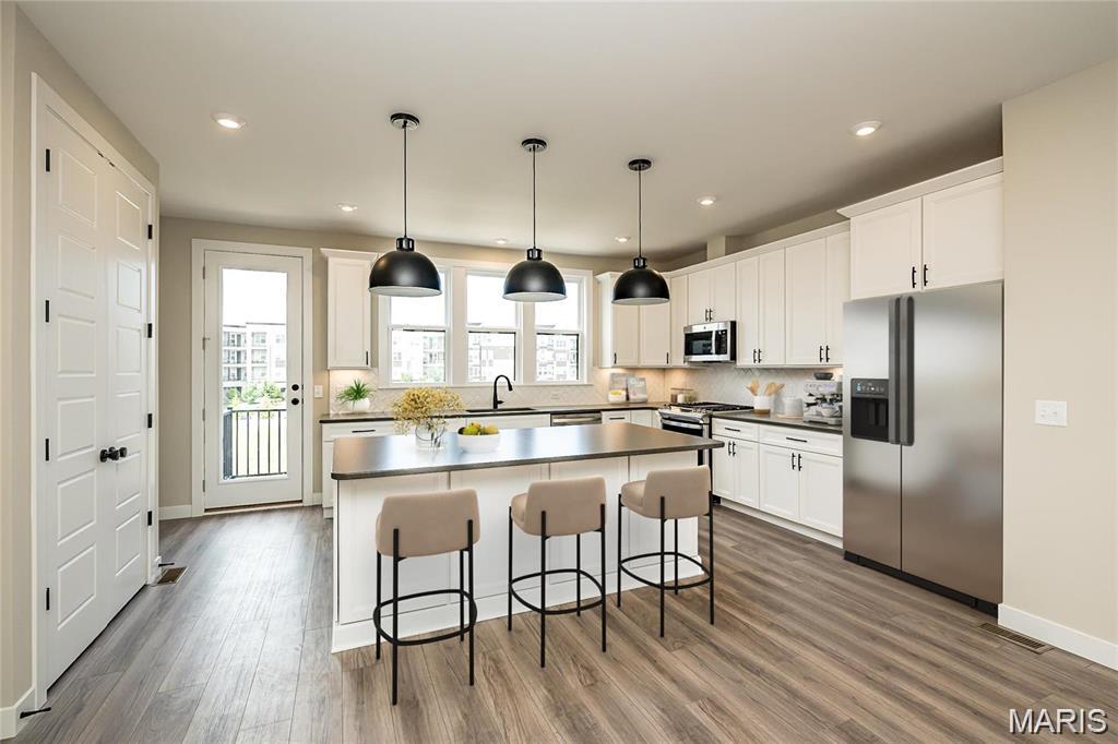 Homes for sale in Richmond Heights, MO | 1347 W Gateway Hts W, Richmond Heights, MO 63144 | MLS# MIS26005355