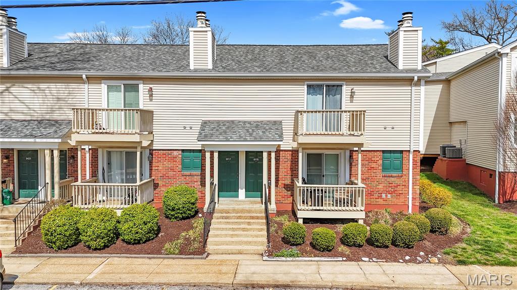 1st image of 9117 N Swan Cir, Saint Louis, MO 63144 | MLS# MIS26005368