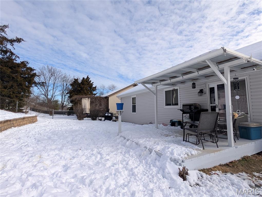 Homes for sale in High Ridge, MO | 2549 Plymouth Dr, High Ridge, MO 63049 | MLS# MIS26005389