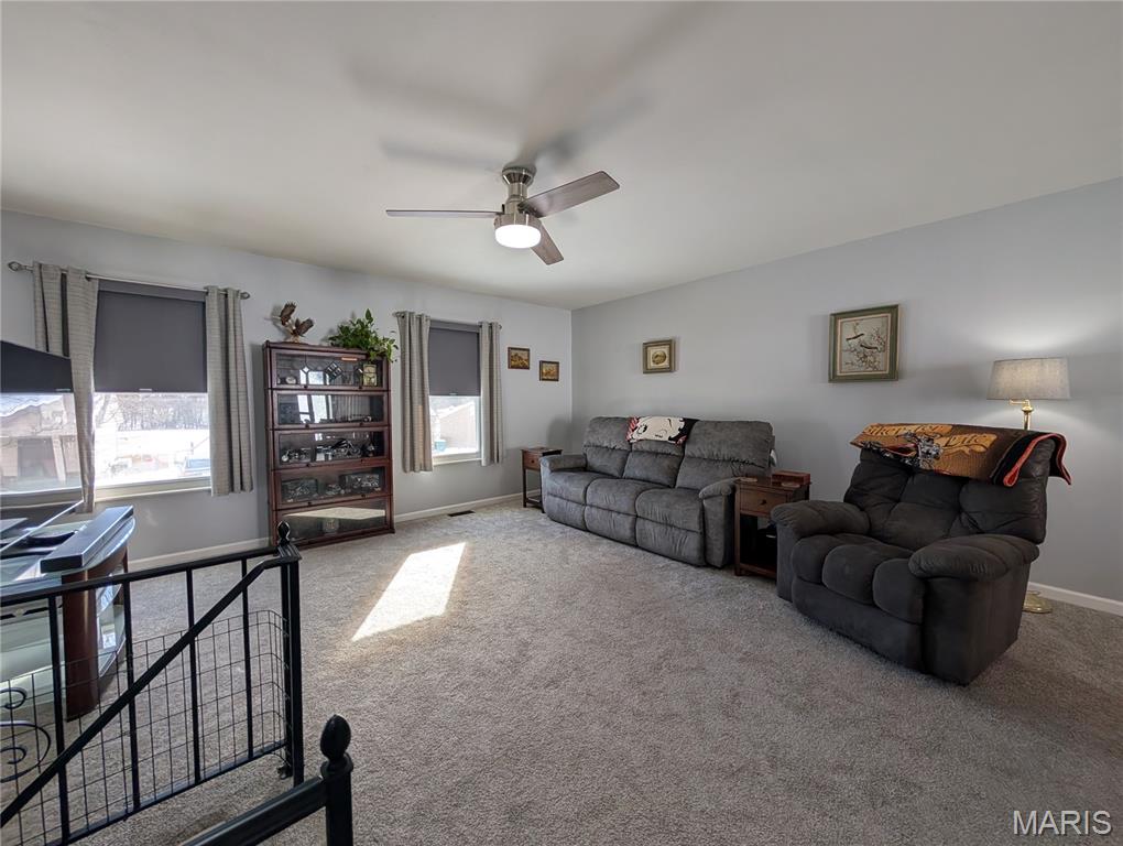 Homes for sale in High Ridge, MO | 2549 Plymouth Dr, High Ridge, MO 63049 | MLS# MIS26005389