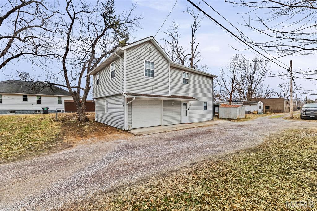 Homes for sale in Mascoutah, IL | 318 E Phillips St, Mascoutah, IL 62258 | MLS# MIS26005427