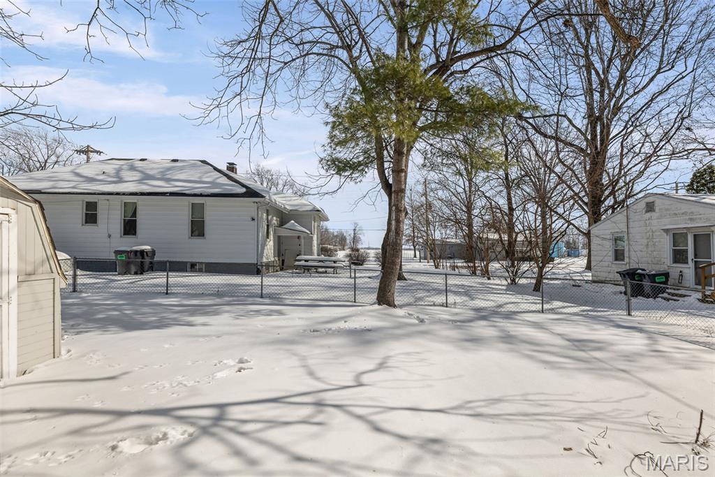 Homes for sale in Mascoutah, IL | 318 E Phillips St, Mascoutah, IL 62258 | MLS# MIS26005427