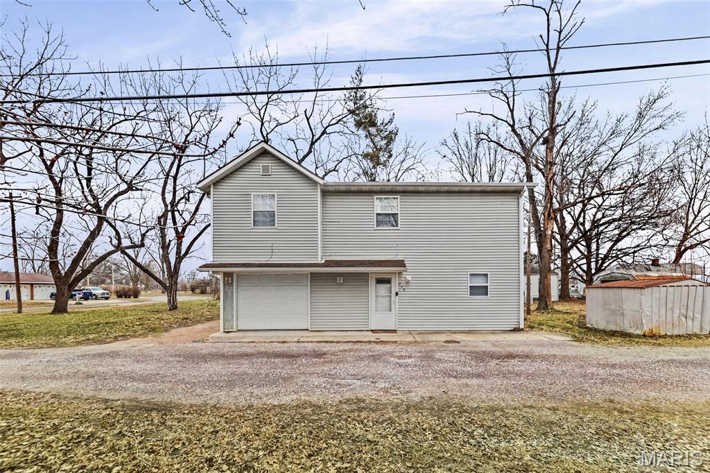 Homes for sale in Mascoutah, IL | 318 E Phillips St, Mascoutah, IL 62258 | MLS# MIS26005427