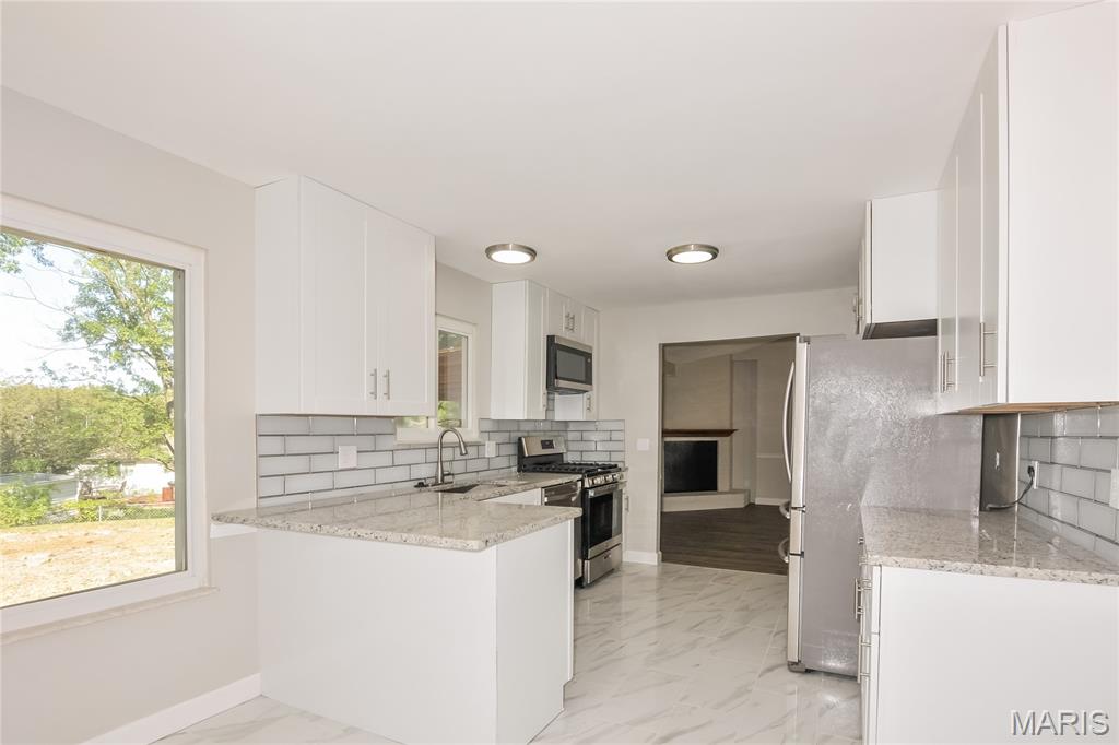 Homes for sale in Fenton, MO | 998 Tree Trails Ln, Fenton, MO 63026 | MLS# MIS26005433