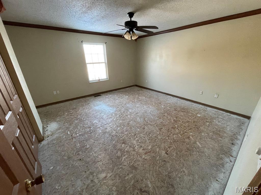 Homes for sale in Granite City, IL | 5129 Stacey Dr, Granite City, IL 62040 | MLS# MIS26005465