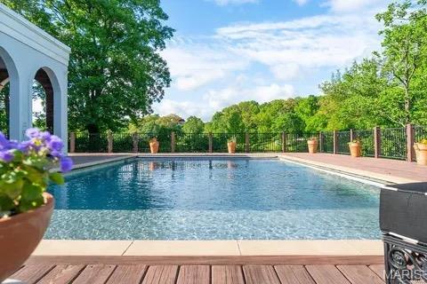 Homes for sale in Cape Girardeau, MO | 1342 Ashland Hills Dr, Cape Girardeau, MO 63701 | MLS# MIS26005633