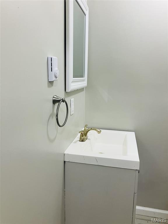 Homes for sale in Hazelwood, MO | 7546 Hazelcrest Dr, Hazelwood, MO 63042 | MLS# MIS26005647