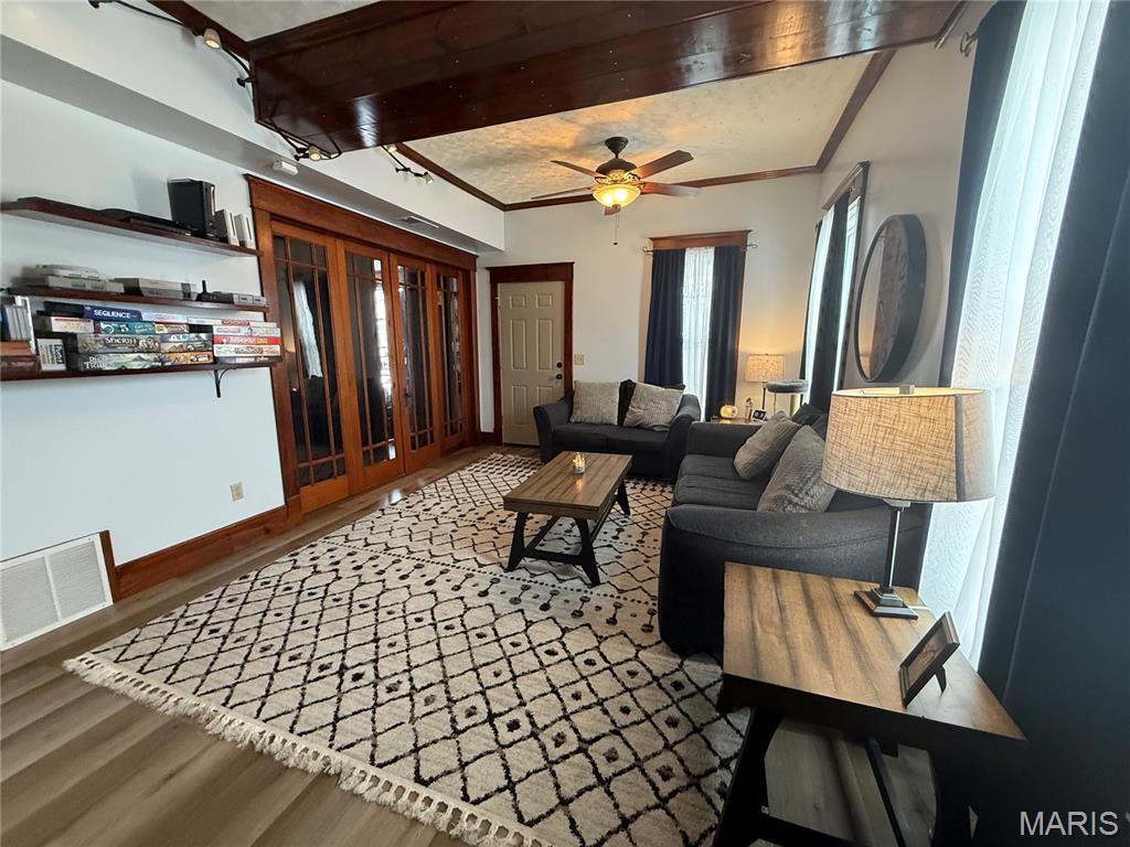 Homes for sale in Palmyra, MO | 218 Dingle Ave, Palmyra, MO 63461 | MLS# MIS26005730