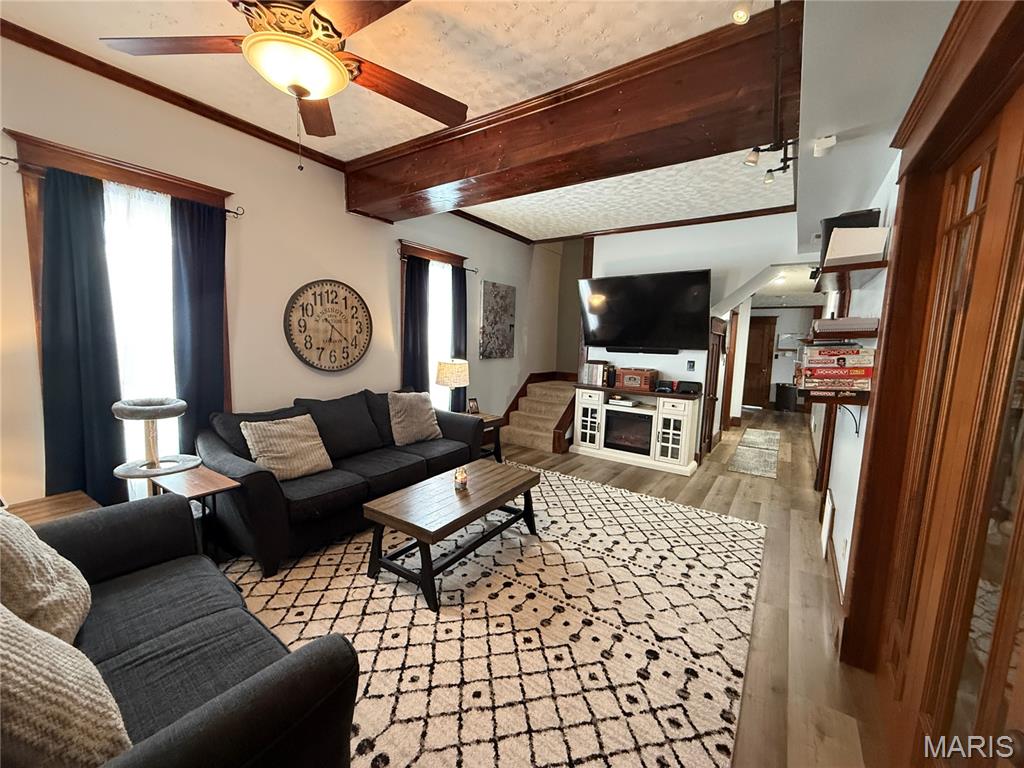 Homes for sale in Palmyra, MO | 218 Dingle Ave, Palmyra, MO 63461 | MLS# MIS26005730