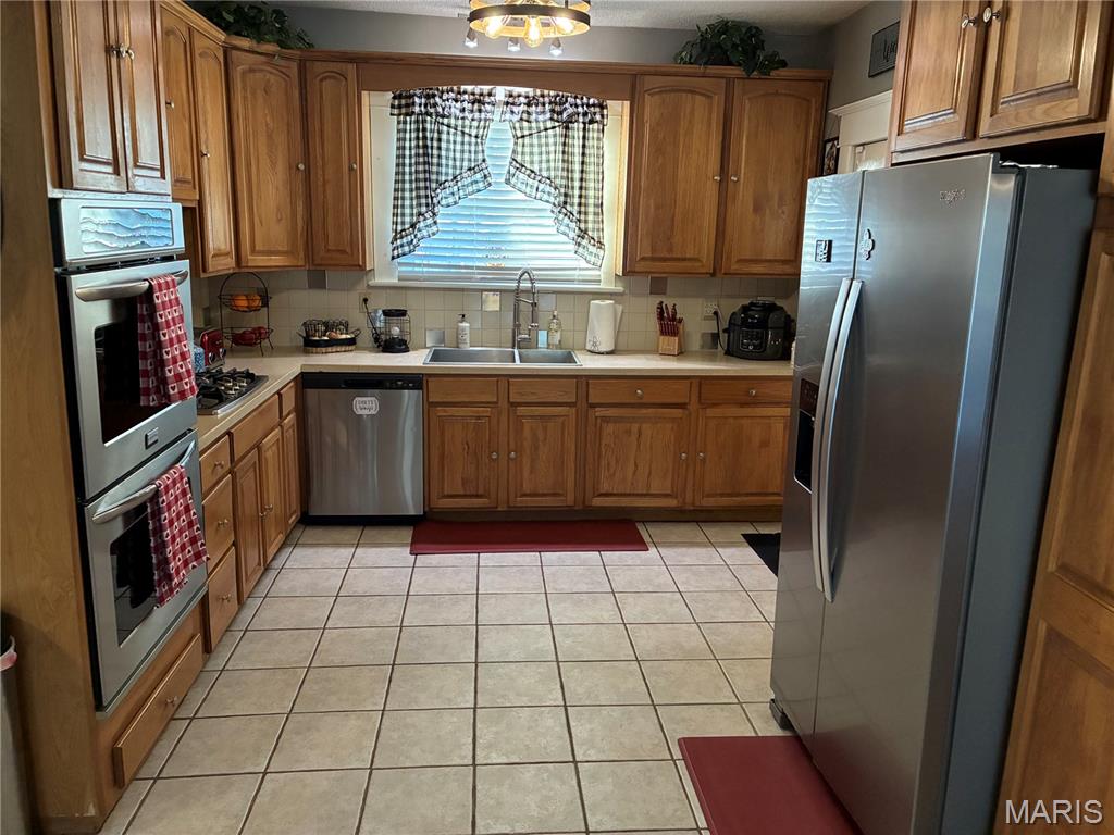 Homes for sale in Greenville, IL | 615 Grigg St, Greenville, IL 62246 | MLS# MIS26005787