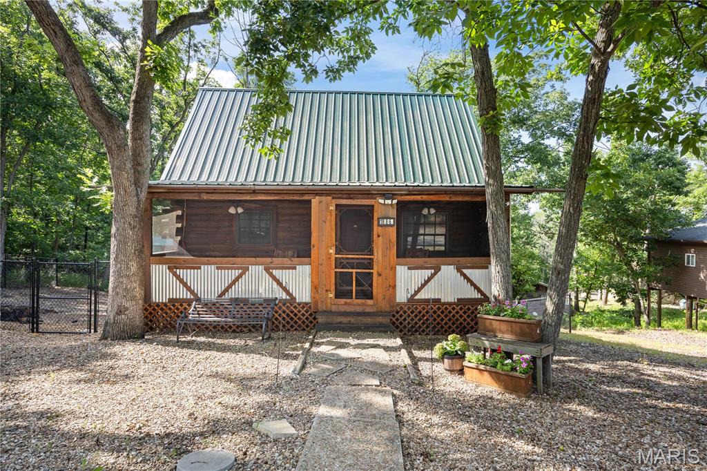 Homes for sale in Lake Ozark, MO | 1886 Bittersweet Rd, Lake Ozark, MO 65049 | MLS# MIS26005977