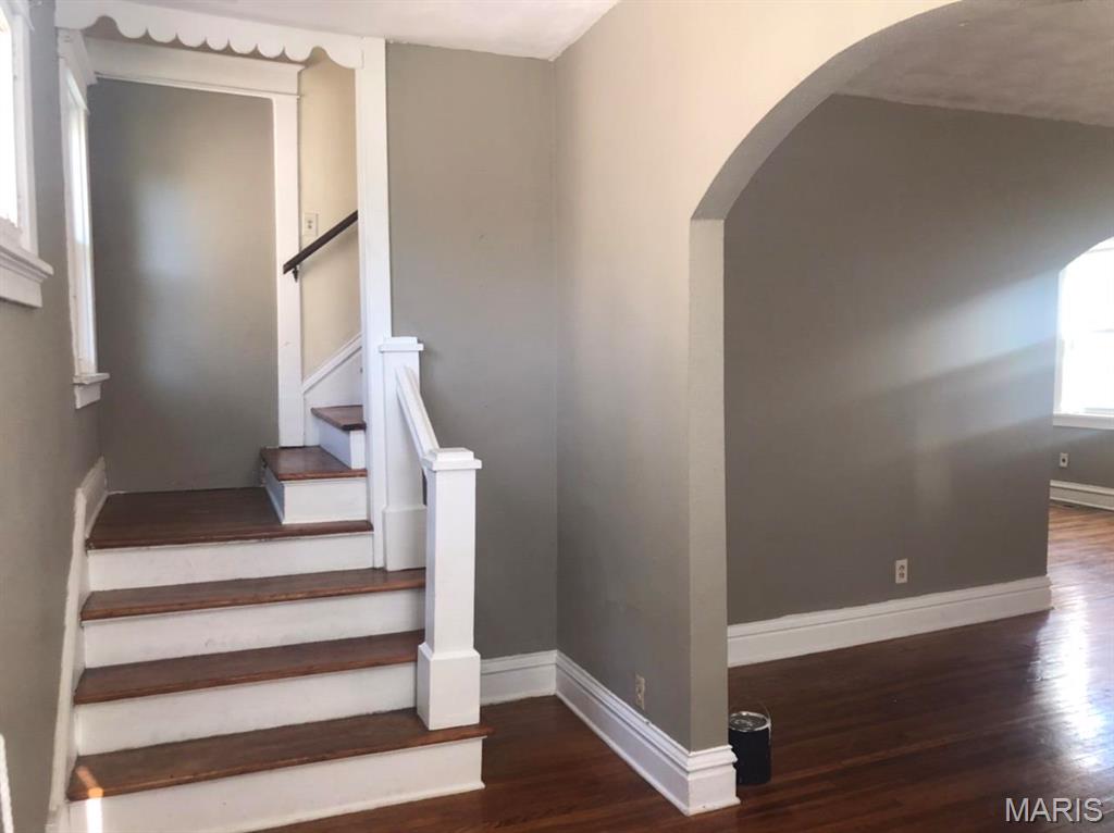 Homes for sale in St Louis, MO | 1018 E Linden Ave, St Louis, MO 63117 | MLS# MIS26006100