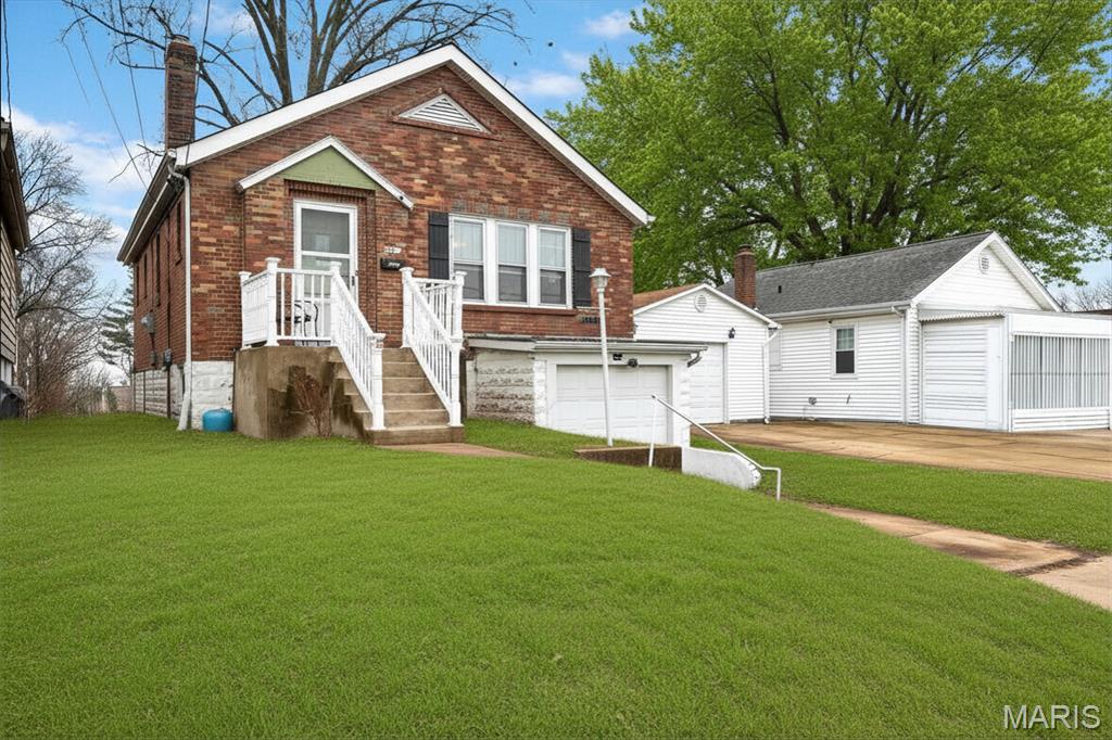 Homes for sale in Le May, MO | 2411 Telegraph Rd, Le May, MO 63125 | MLS# MIS26007029