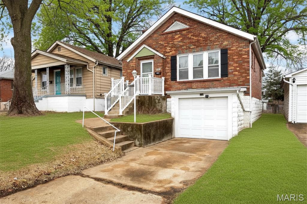 Homes for sale in Le May, MO | 2411 Telegraph Rd, Le May, MO 63125 | MLS# MIS26007029