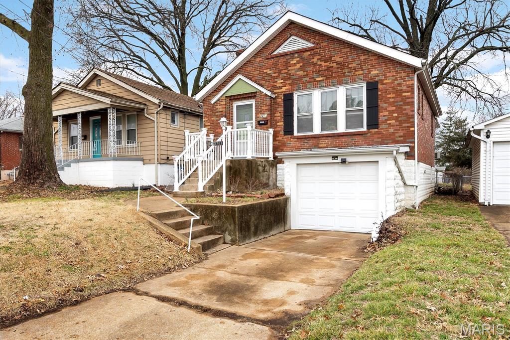 Homes for sale in Le May, MO | 2411 Telegraph Rd, Le May, MO 63125 | MLS# MIS26007029