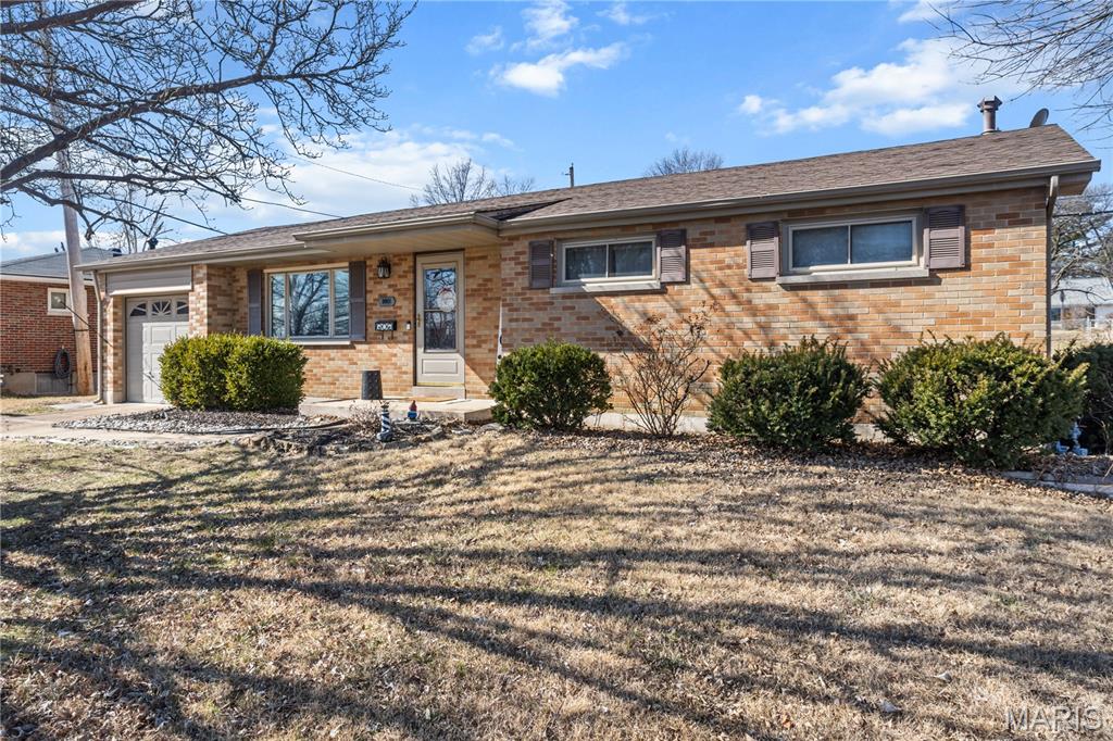 Homes for sale in Affton, MO | 9901 Wil Bes Dr, Affton, MO 63123 | MLS# MIS26007417