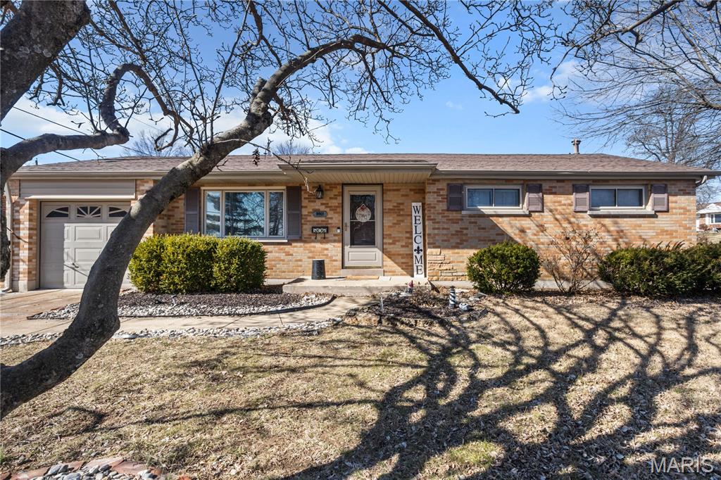 Homes for sale in Affton, MO | 9901 Wil Bes Dr, Affton, MO 63123 | MLS# MIS26007417