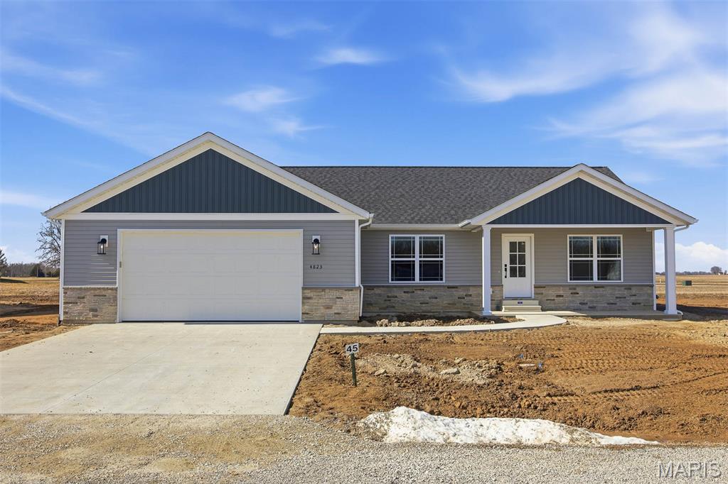 Homes for sale in Highland, IL | 4823 Fitz James Crossing, Highland, IL 62249 | MLS# MIS26007904