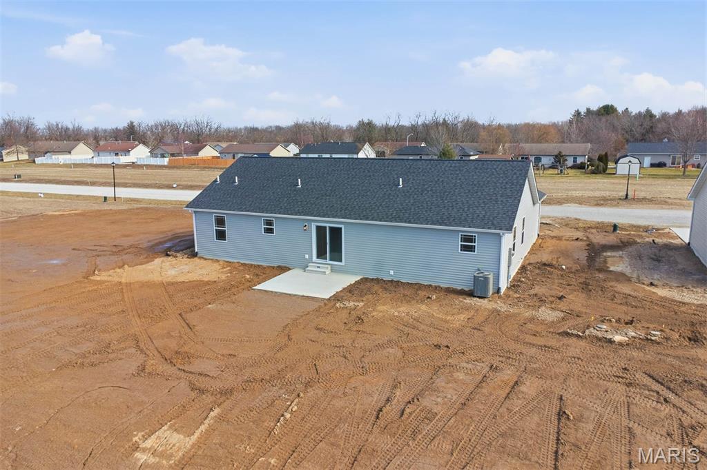 Homes for sale in Highland, IL | 4823 Fitz James Crossing, Highland, IL 62249 | MLS# MIS26007904