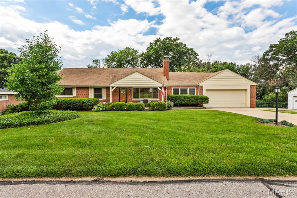 1st image of 12 Winslow Ln, Saint Louis, MO 63131 | MLS# MIS26008503