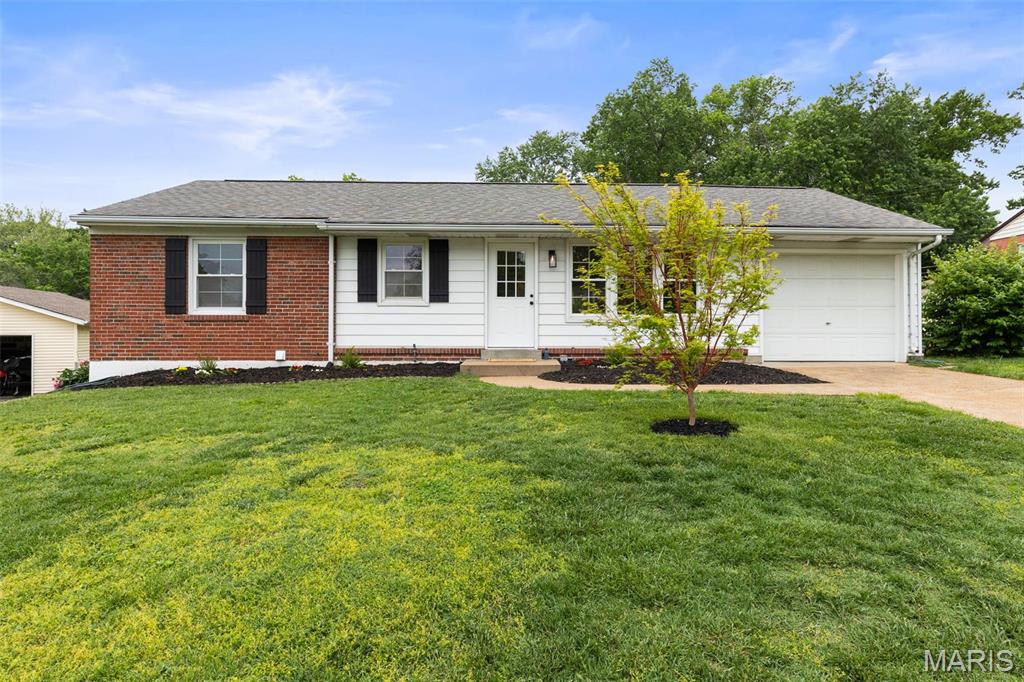 Homes for sale in St. Louis, MO | 9931 Foxglove Dr, St. Louis, MO 63123 | MLS# MIS26009885