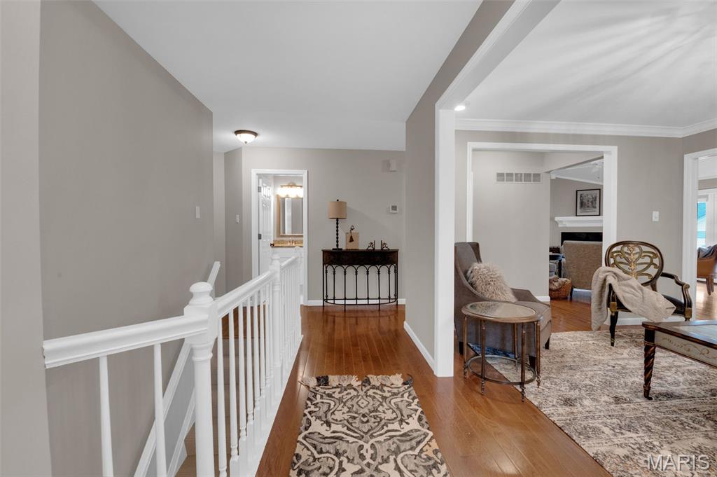 Homes for sale in Chesterfield, MO | 15812 Newton Ridge Dr, Chesterfield, MO 63017 | MLS# MIS26010594