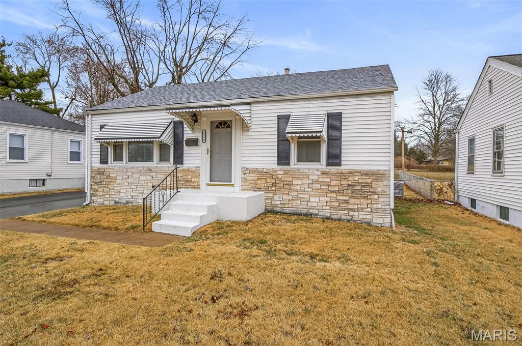 Homes for sale in St Ann, MO | 4332 Saint Leo Ln, St Ann, MO 63074 | MLS# MIS26010920