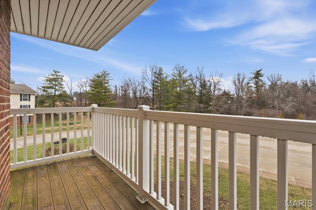 Homes for sale in Chesterfield, MO | 1512 Bedford Forge Ct #15, Chesterfield, MO 63017 | MLS# MIS26010932