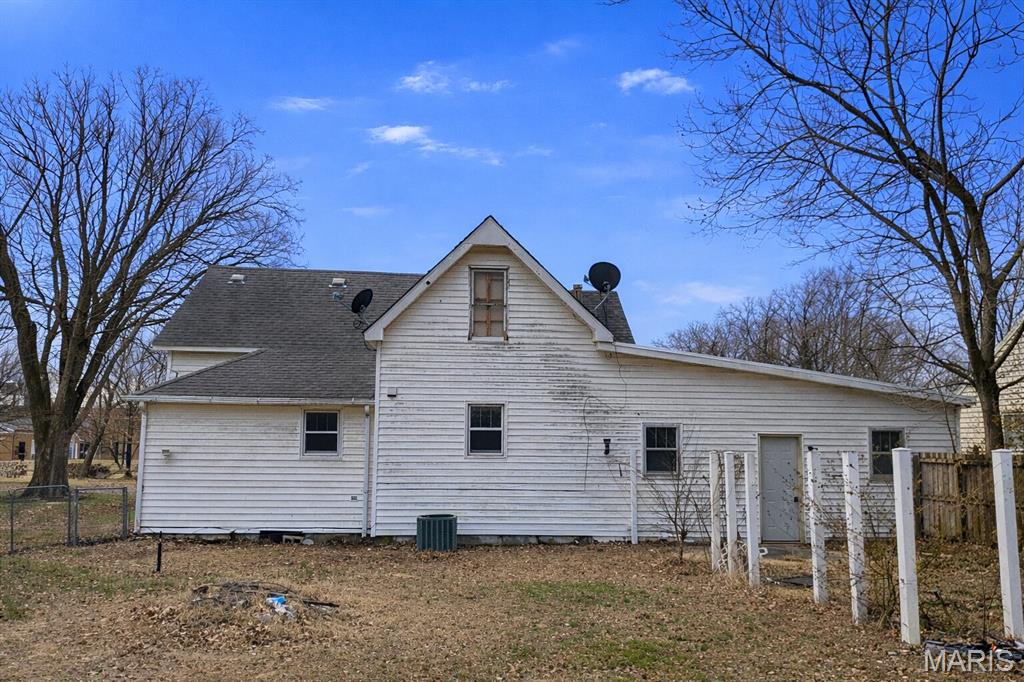 Homes for sale in East Prairie, MO | 217 S Lincoln St, East Prairie, MO 63845 | MLS# MIS26011334