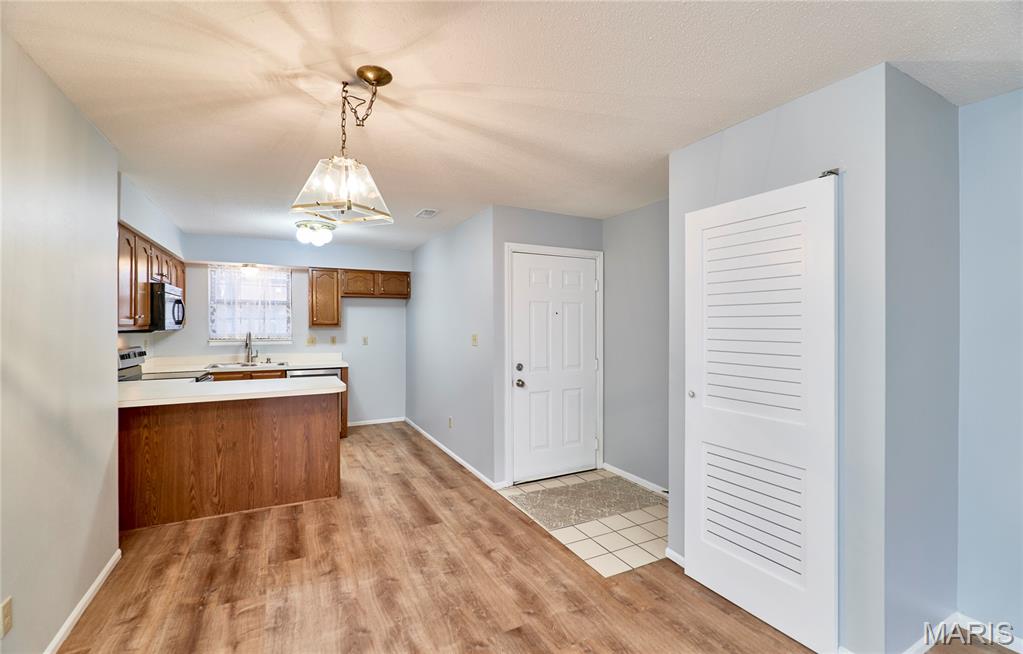 Homes for sale in Maryland Heights, MO | 12944 Bryce Canyon Dr #B, Maryland Heights, MO 63043 | MLS# MIS26011536