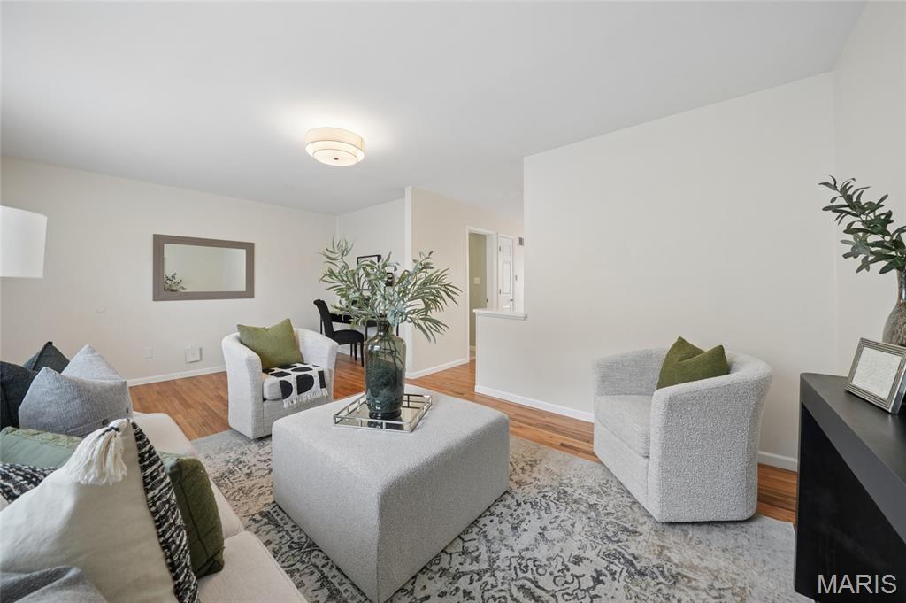 Homes for sale in Ballwin, MO | 807 Portsdown Rd, Ballwin, MO 63011 | MLS# MIS26011643