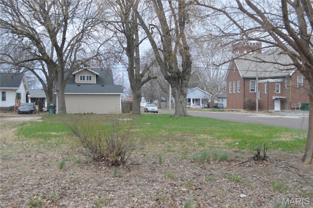 Homes for sale in East Alton, IL | 331 Washington Ave, East Alton, IL 62024 | MLS# MIS26011695