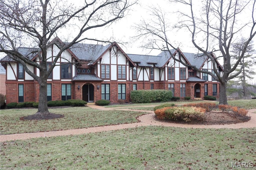 Homes for sale in Ballwin, MO | 927 Claytonbrook Dr #3, Ballwin, MO 63011 | MLS# MIS26011878