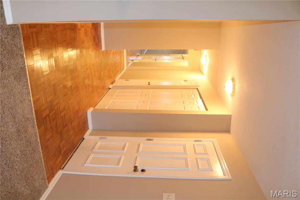 Homes for sale in Ballwin, MO | 927 Claytonbrook Dr #3, Ballwin, MO 63011 | MLS# MIS26011878