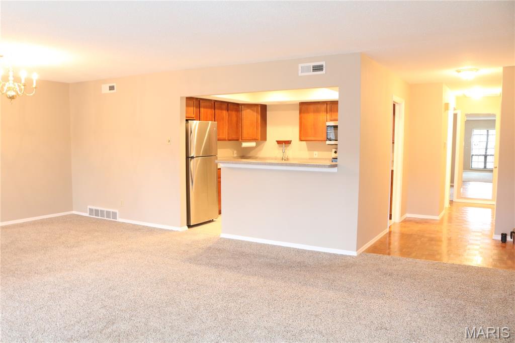 Homes for sale in Ballwin, MO | 927 Claytonbrook Dr #3, Ballwin, MO 63011 | MLS# MIS26011878