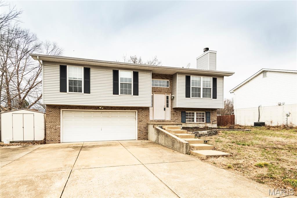 Homes for sale in Festus, MO | 1001 Parc Central Dr, Festus, MO 63028 | MLS# MIS26011938