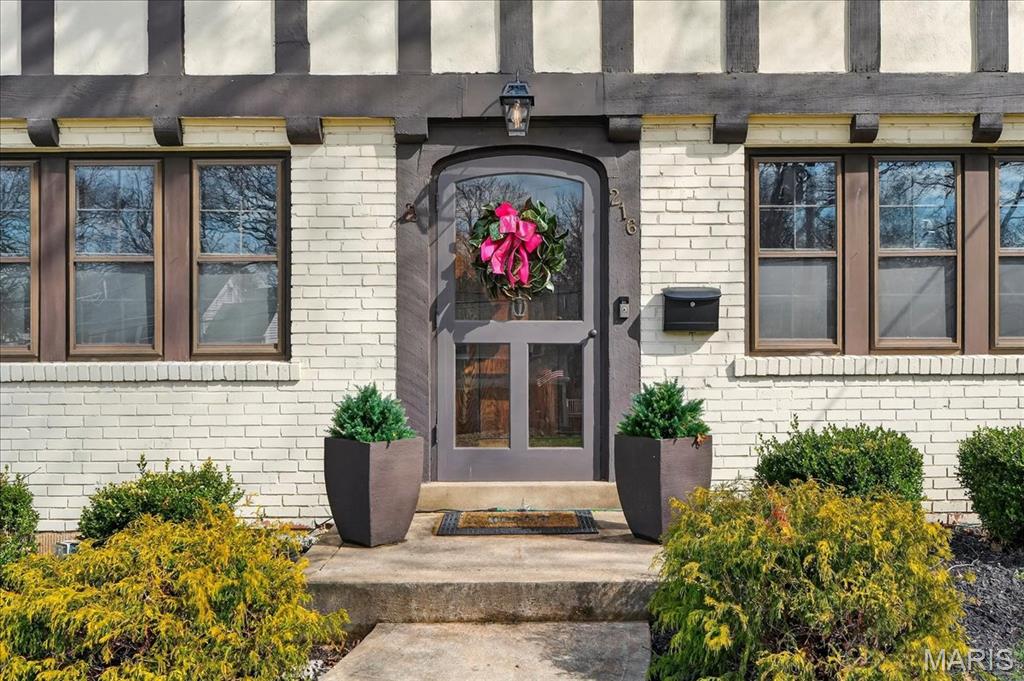 Homes for sale in Glendale, MO | 216 Elm Ave, Glendale, MO 63122 | MLS# MIS26012006