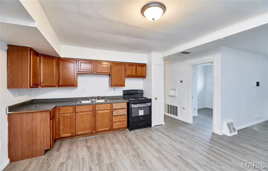 Homes for sale in Riverview, MO | 419 Cameron Rd, Riverview, MO 63137 | MLS# MIS26012197