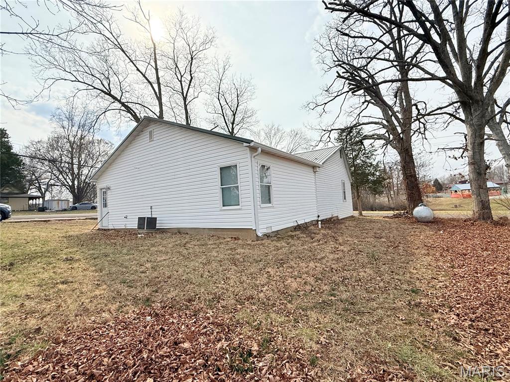 Homes for sale in Cuba, MO | 701 E Grand Ave, Cuba, MO 65453 | MLS# MIS26012232