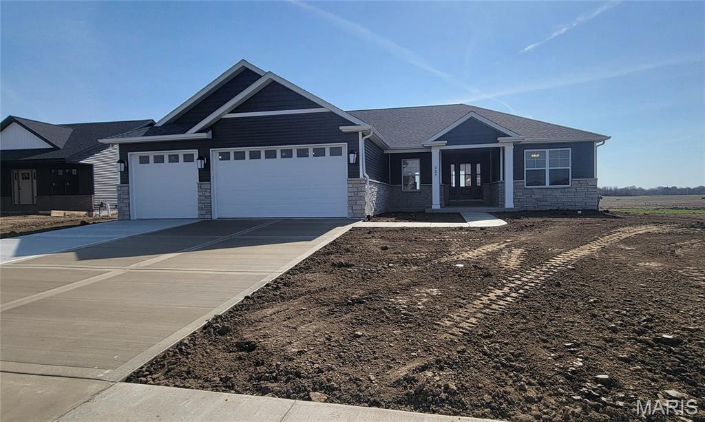 Homes for sale in Troy, IL | 221 George Bush Blvd, Troy, IL 62294 | MLS# MIS26012574